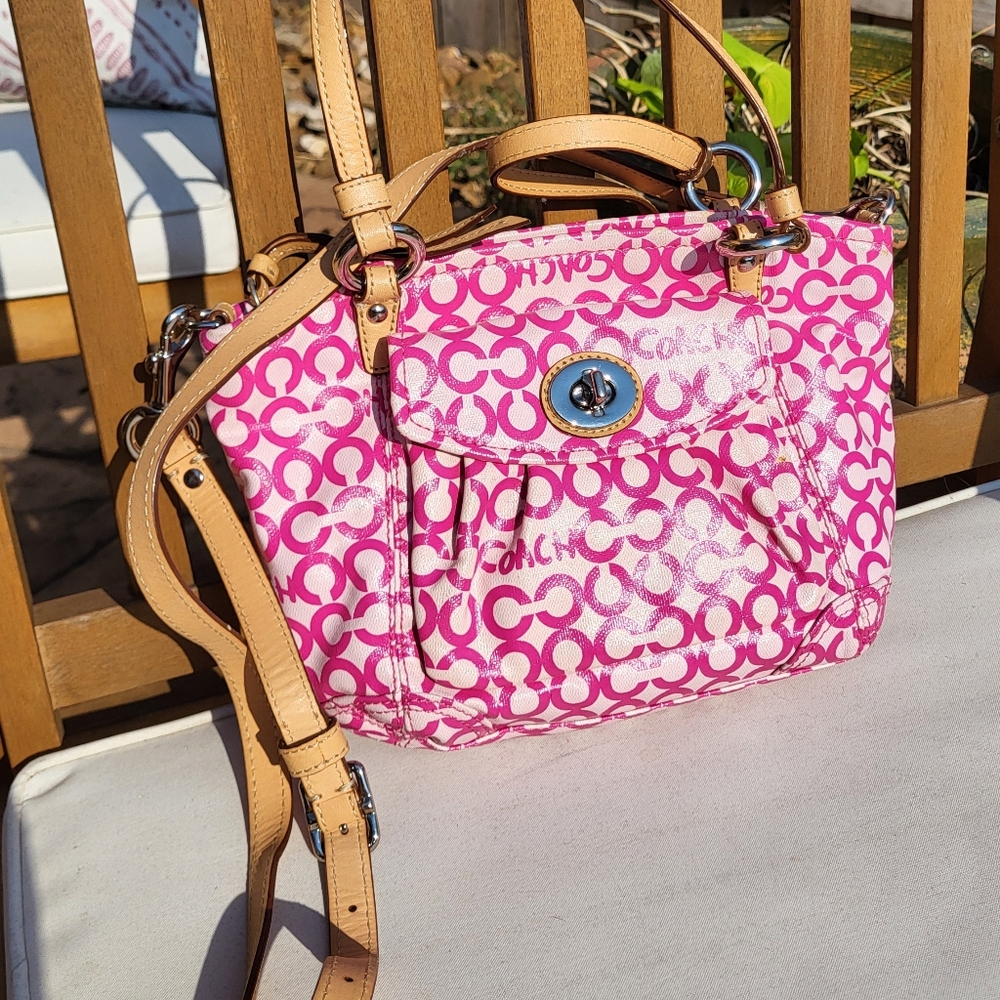 Coach Leah Pink Op Art Leather Crossbody Purse